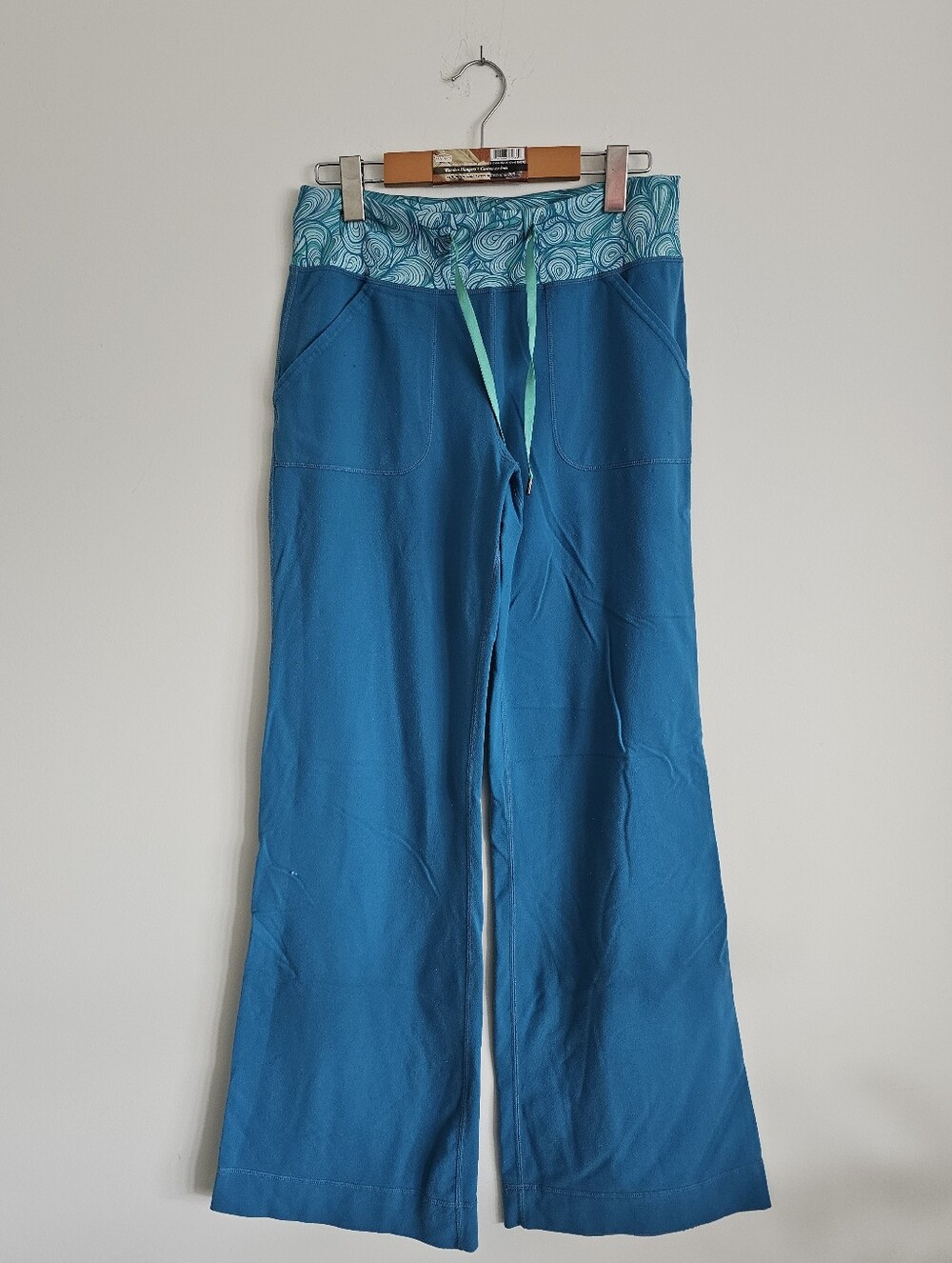 Lululemon Teal Drawstring Yoga Pants with Printed Waistband